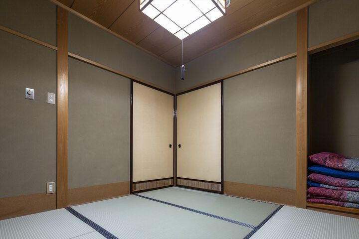 Room 19 of 52