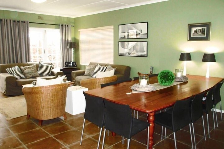 Room 15 of 26