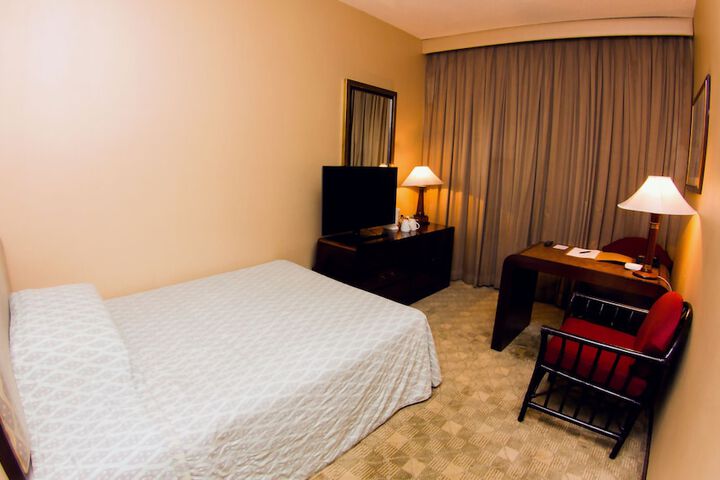 Room 8 of 71