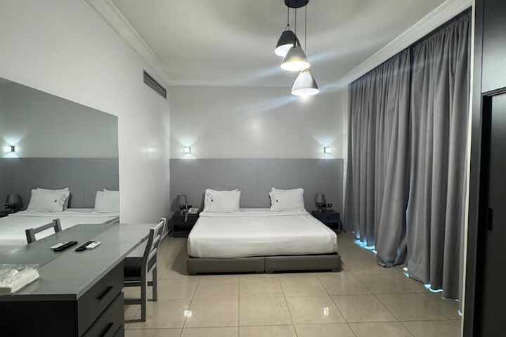 Room 13 of 64