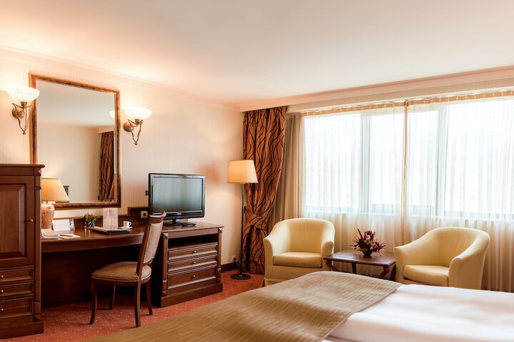 Room 15 of 84