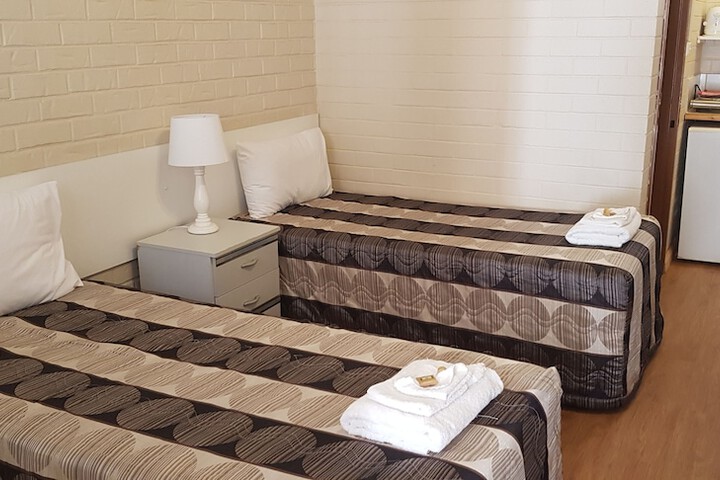 Room 4 of 15