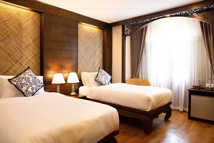 Room 8 of 44