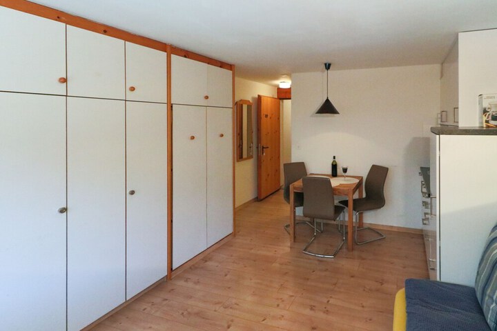 Room 41 of 169