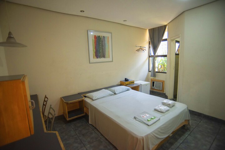 Room 6 of 24