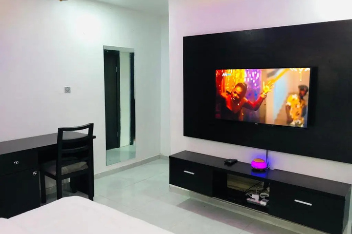 Room 6 of 7