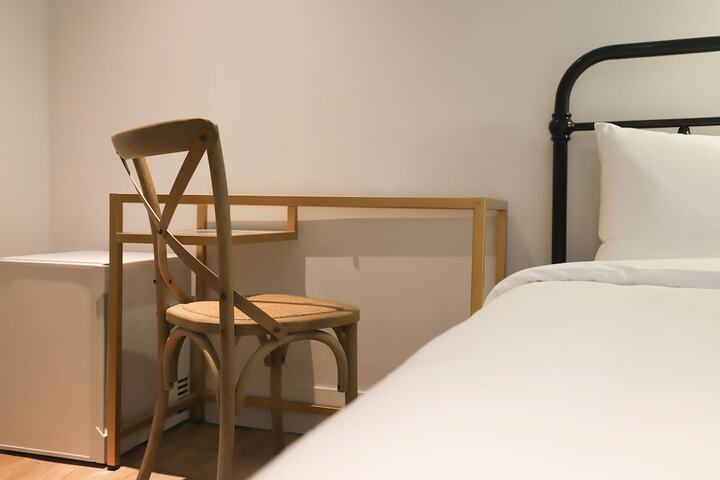 Room 18 of 57