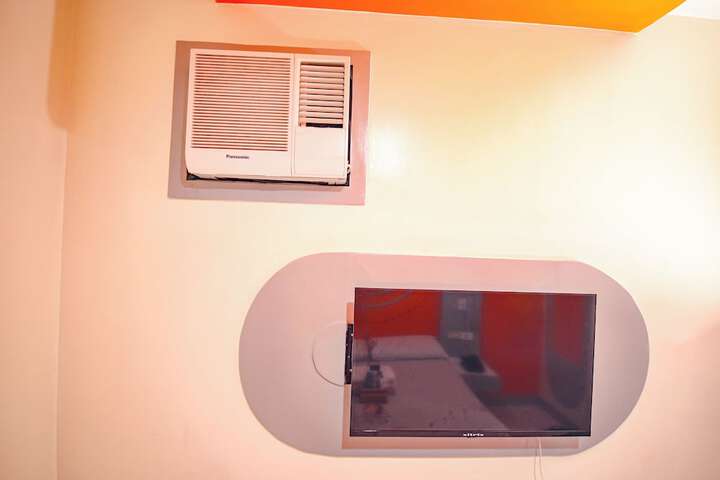 Room 35 of 77
