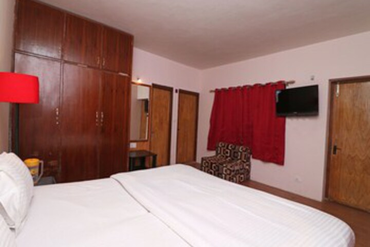 Room 16 of 25