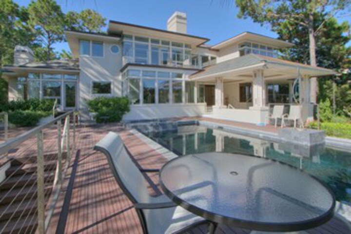 Pool 14 of 24