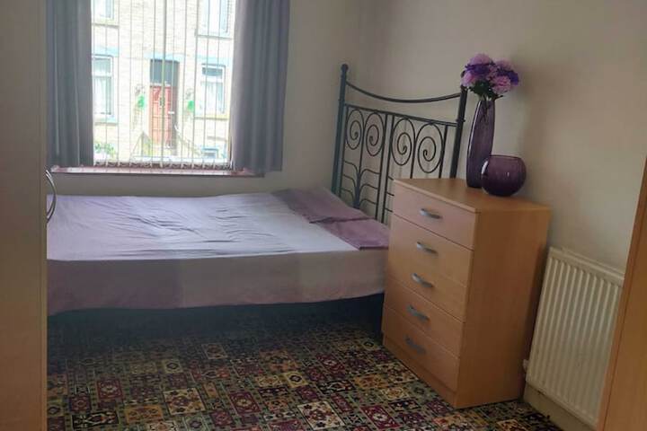 Room 9 of 17