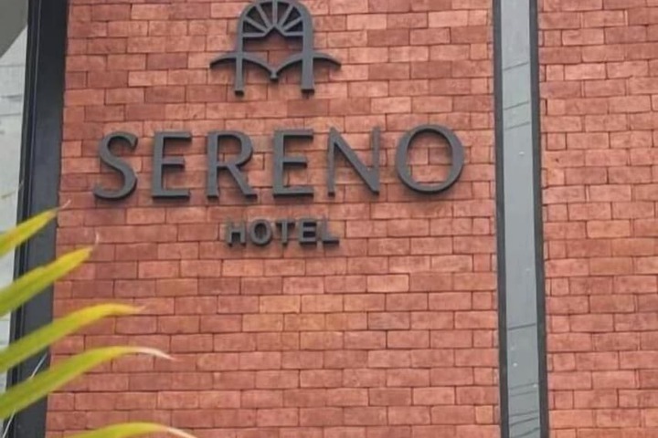 Sereno Hotel