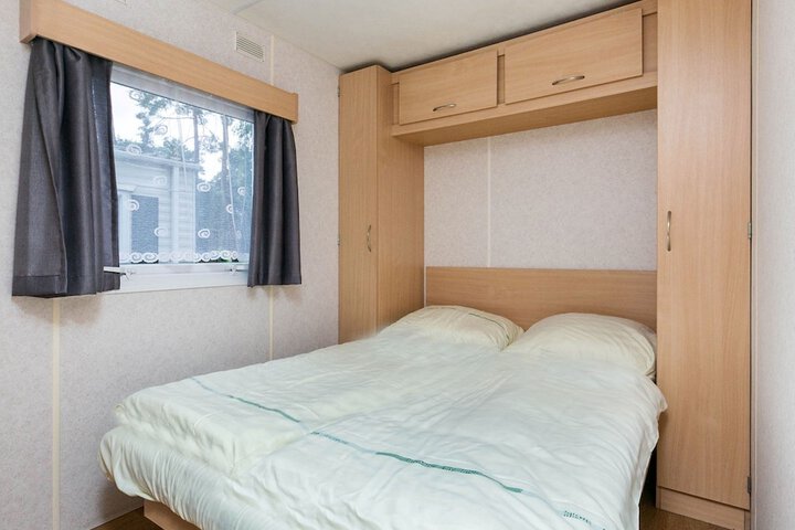 Room 3 of 107
