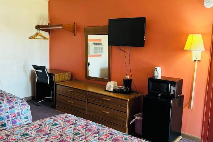 Room 8 of 16