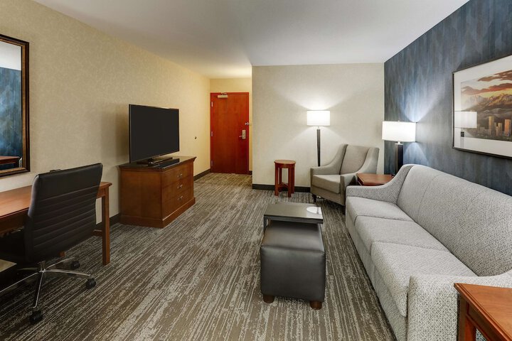 Room 13 of 72