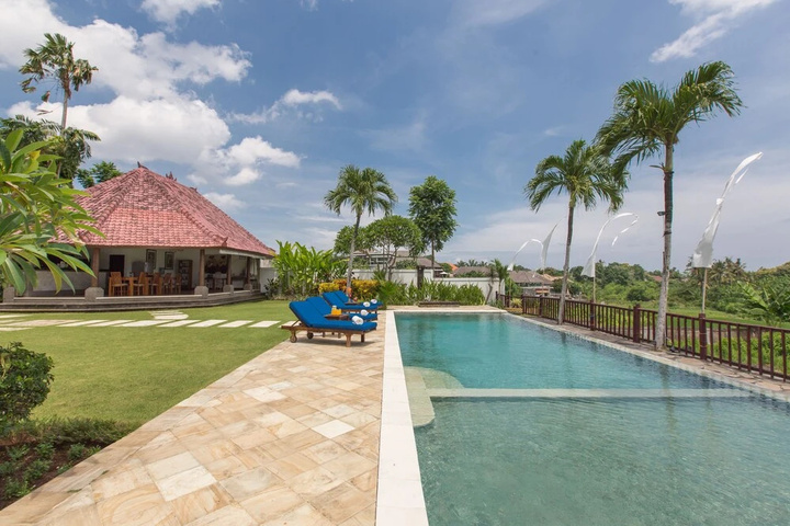 Pool Hotel