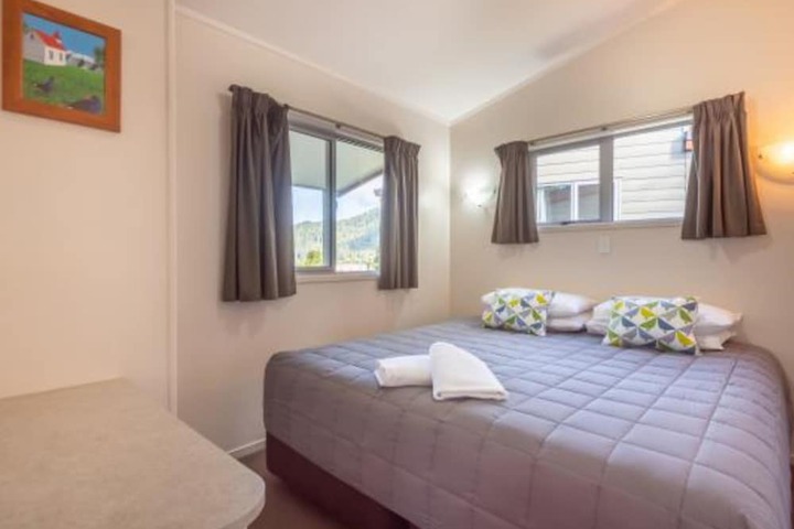 Room 10 of 76