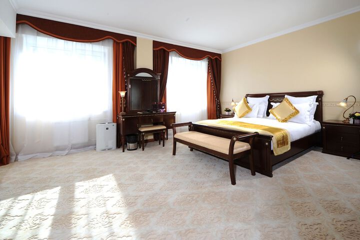 Room 18 of 326