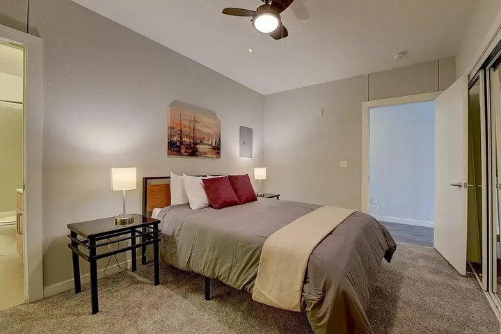 Room 3 of 27