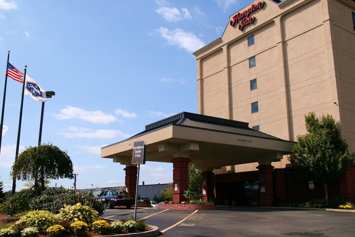 Hampton Inn Boston Logan Airport Revere | Bookonline.com