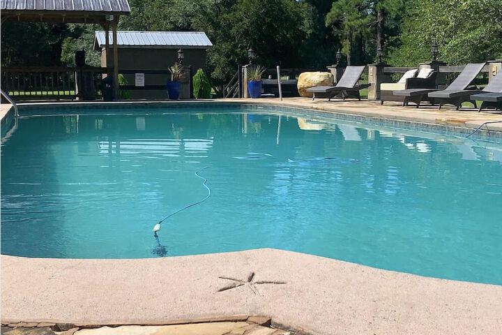 Pool Hotel