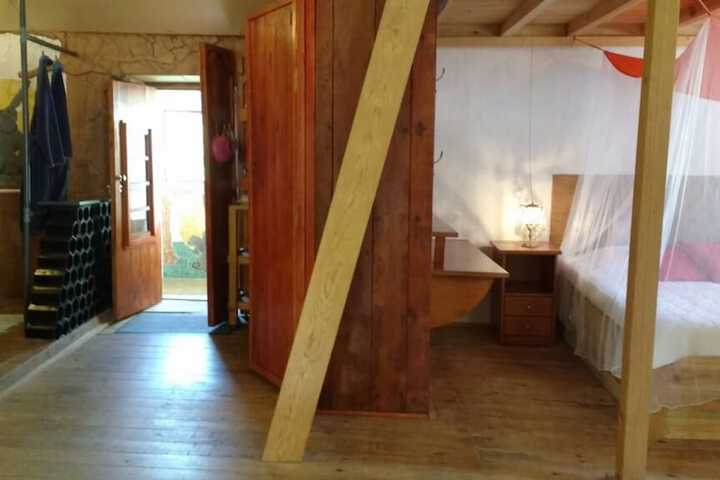 Room 21 of 109