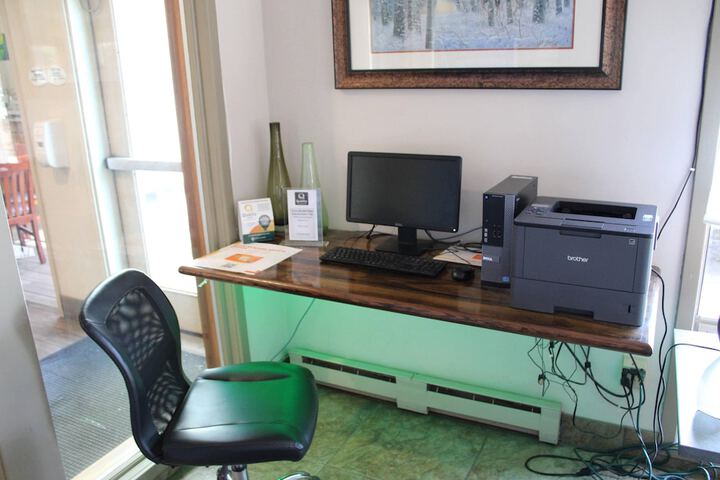 Business Center 49 of 50