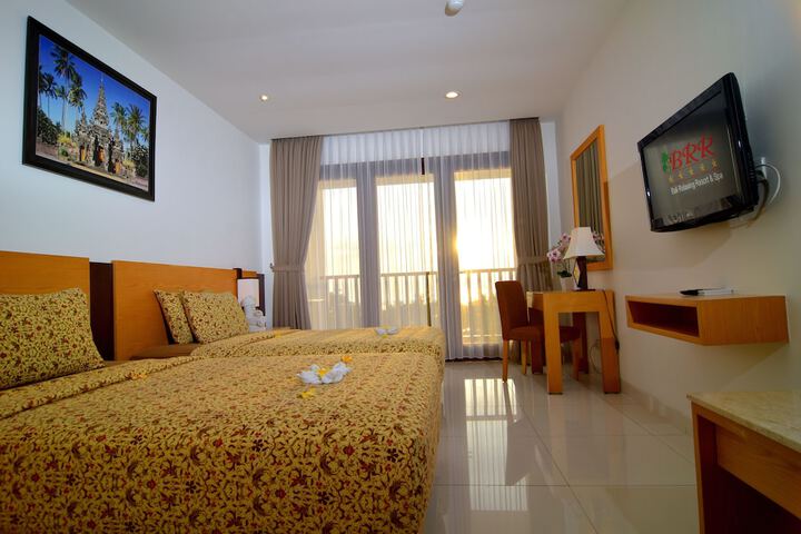 Room 28 of 118