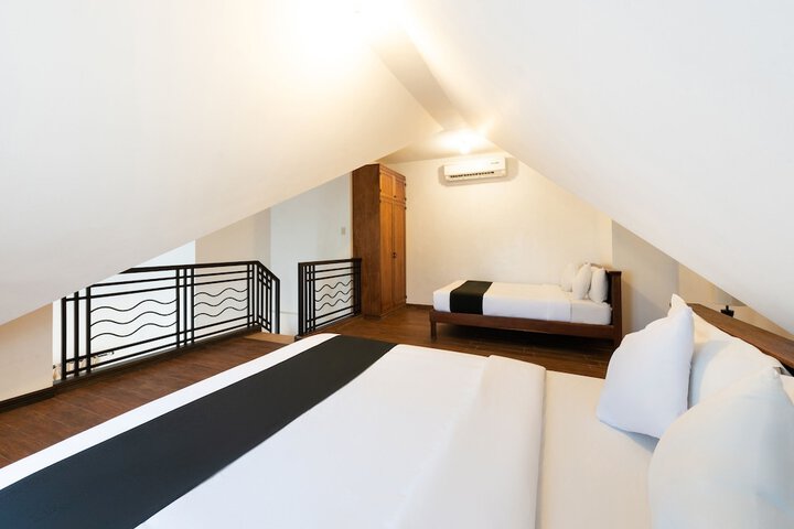 Room 7 of 84