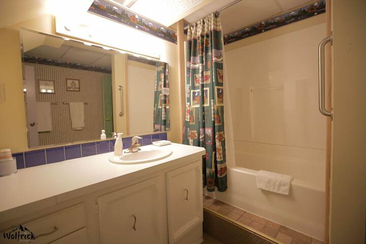 Room 17 of 111