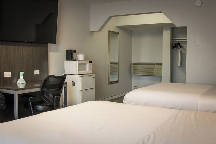 2 Queen Beds (22 of 46)