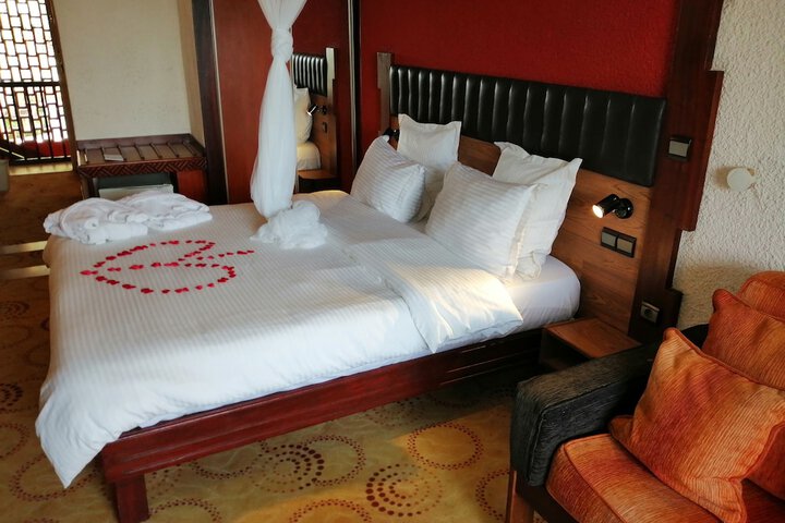 Room 5 of 60
