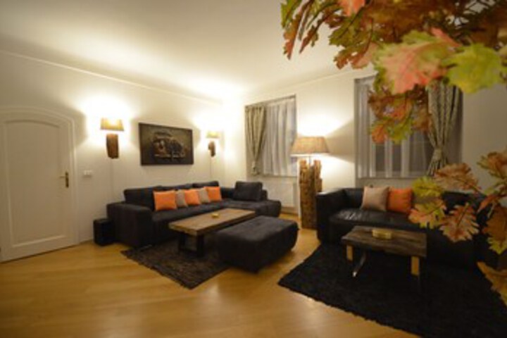 Room 11 of 20