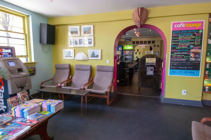 Guest Lobby