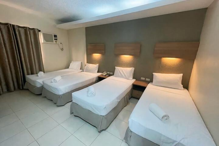 Room 15 of 21