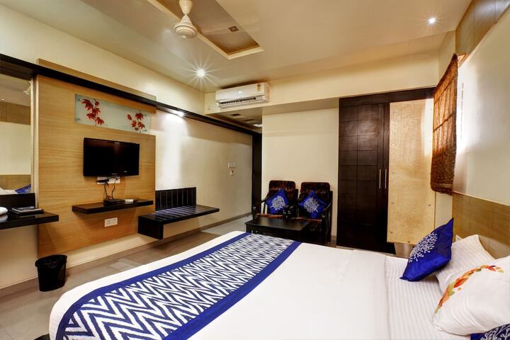 Room 5 of 28