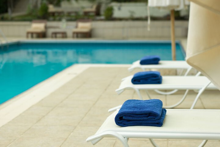 Sundeck 70 of 72