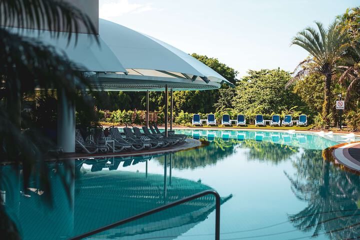 Pool 74 of 164