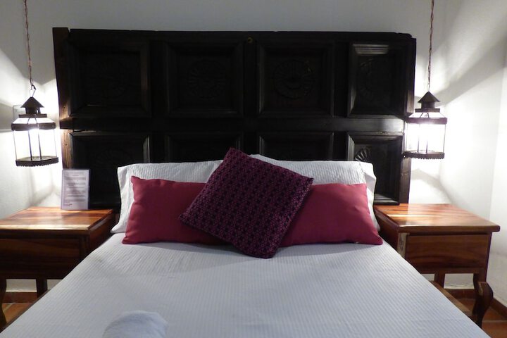 Room 10 of 85