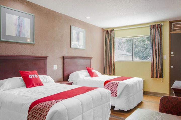 2 Double Beds (2 of 7)