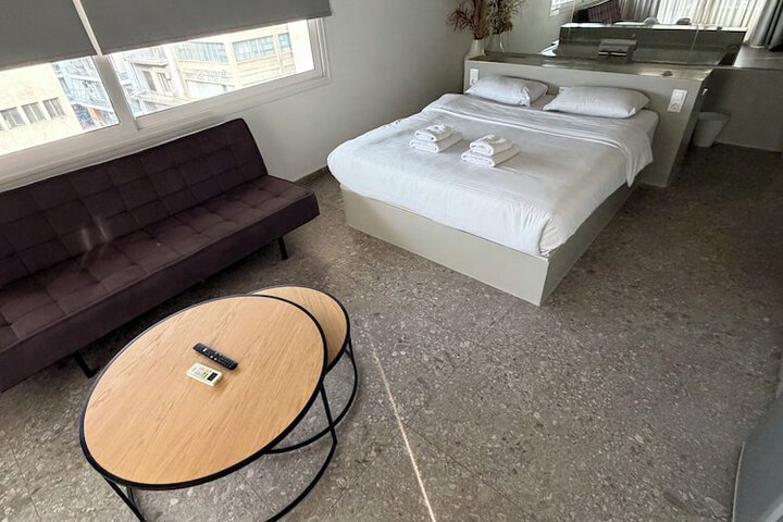 Room 57 of 86