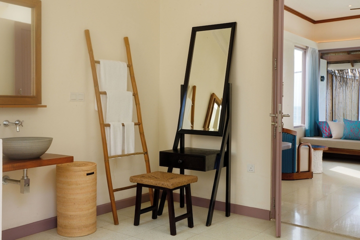 Room 47 of 151
