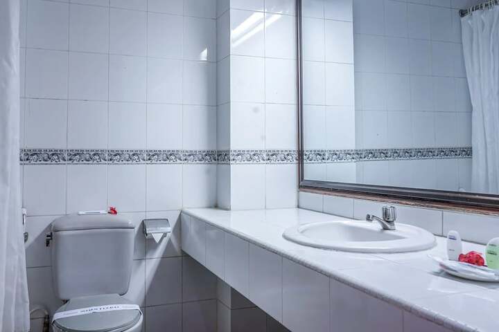 Clean Restrooms
