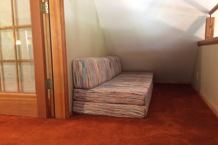 Room 4 of 95