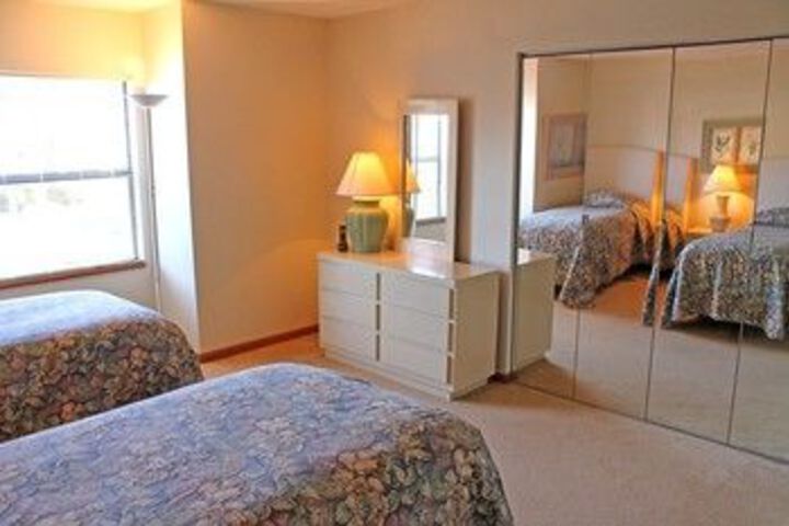 Room 12 of 22