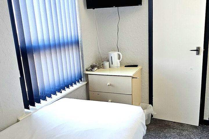 Room 18 of 80