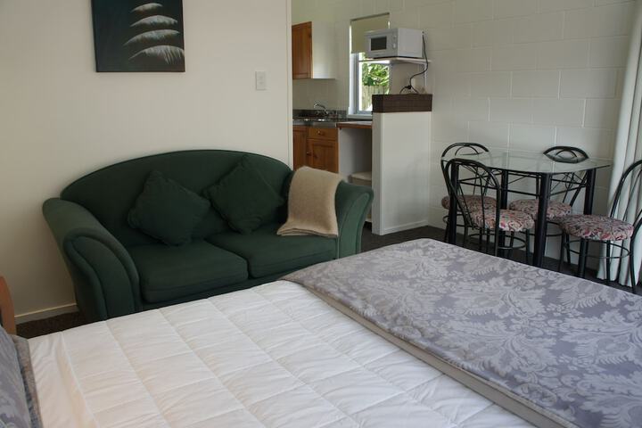 Room 16 of 27