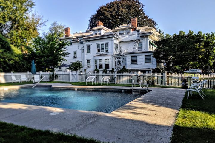 Pool 243 of 258