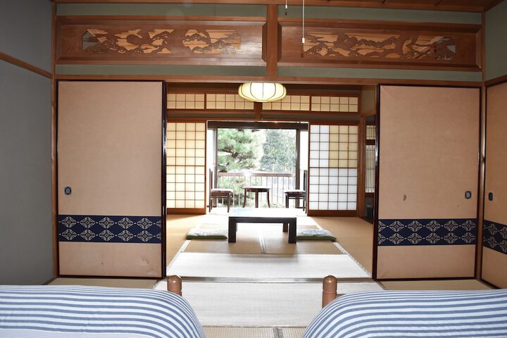 Room 4 of 58