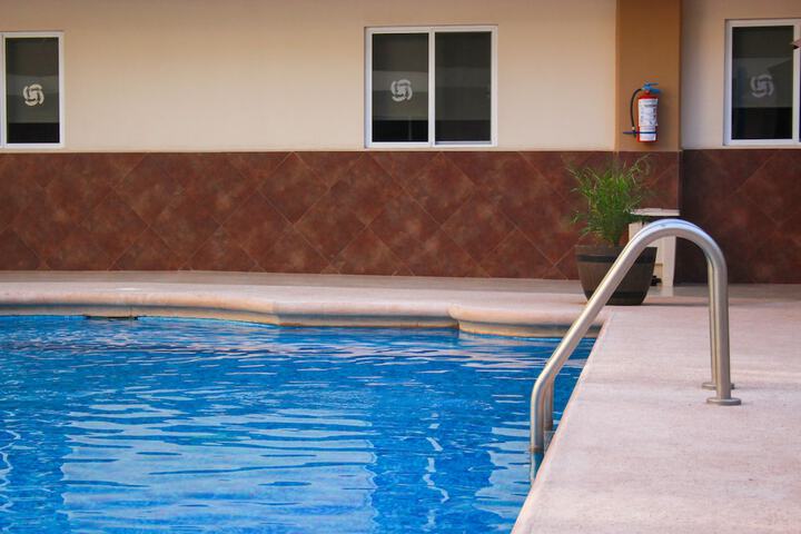 Pool 23 of 52